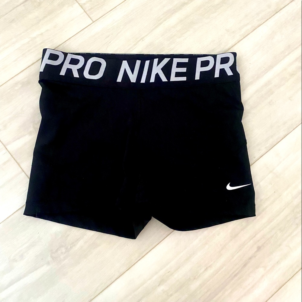 black nike pro shorts